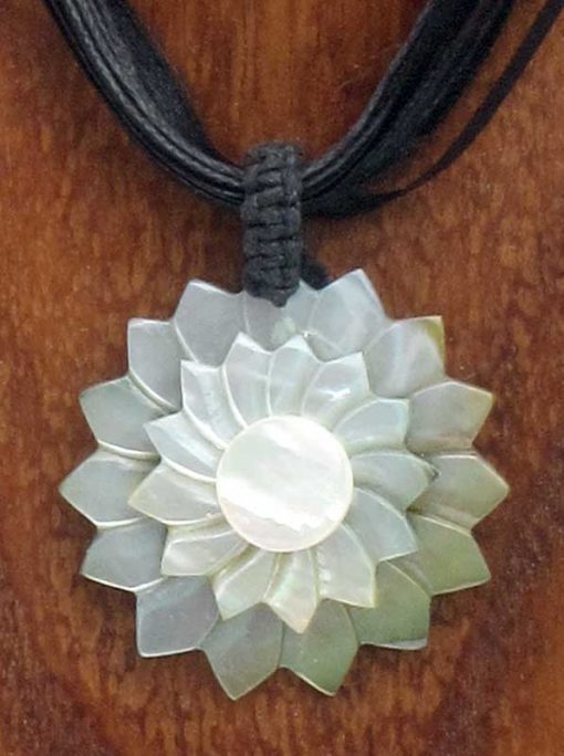 Flower Shell Necklace